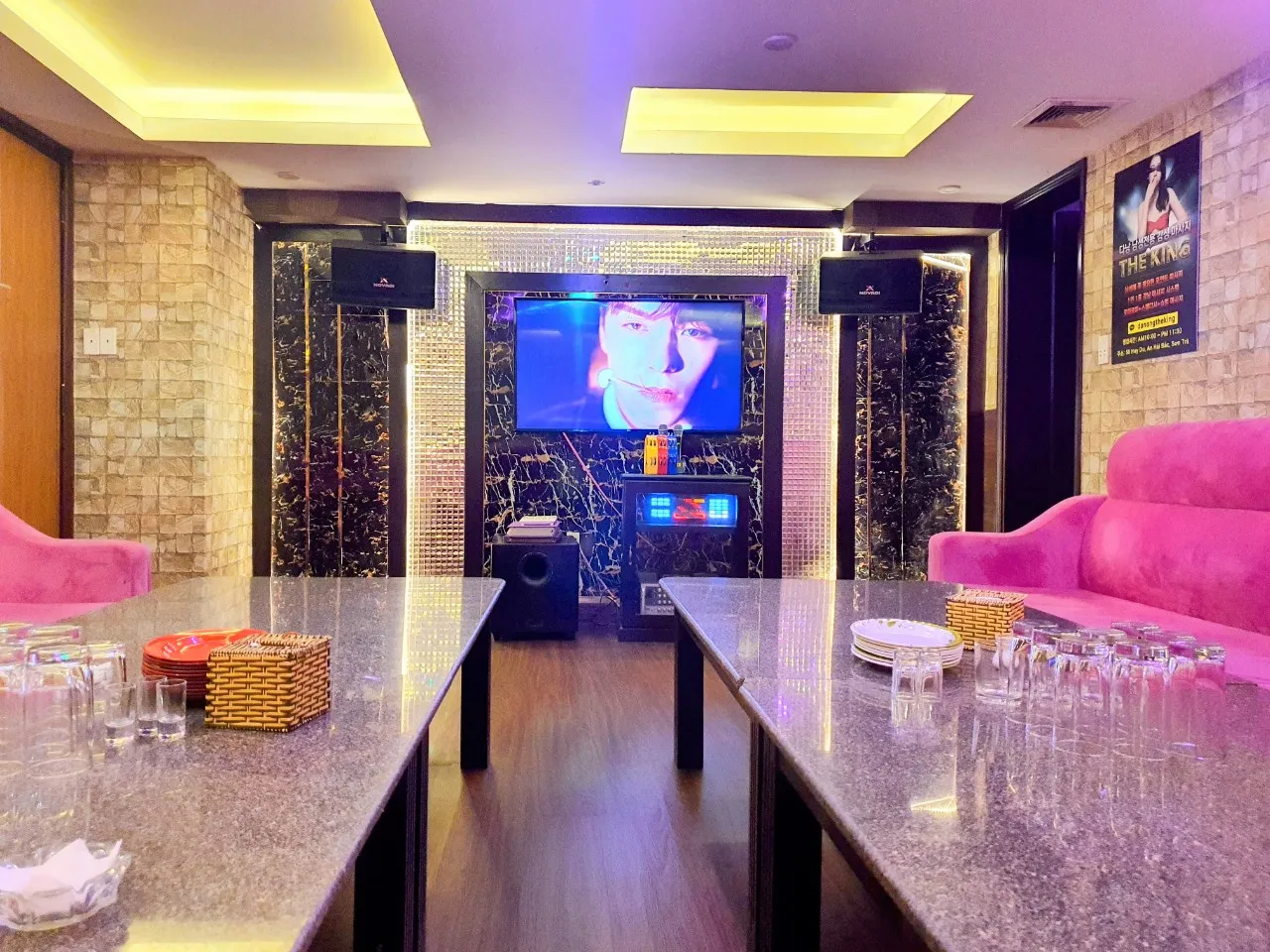 다낭 텐프로 가라오케 DA NANG TENPRO KARAOKE 내부 룸