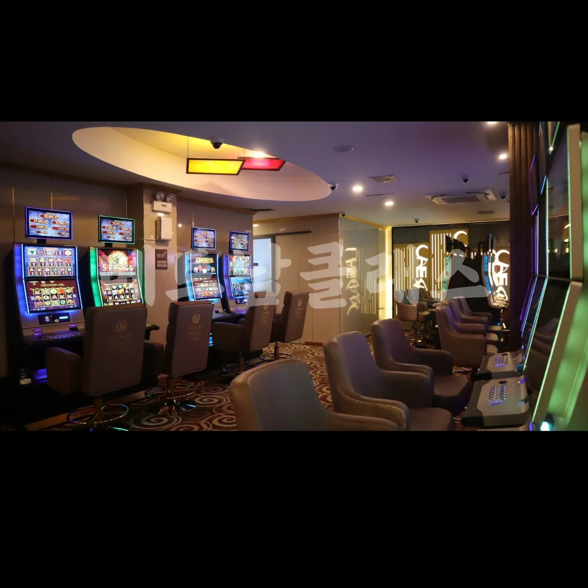[붕따우 카지노]} 붕따우 시저스 펠리스 카지노  CAESARS PALACE CLUB 슬롯머신 2