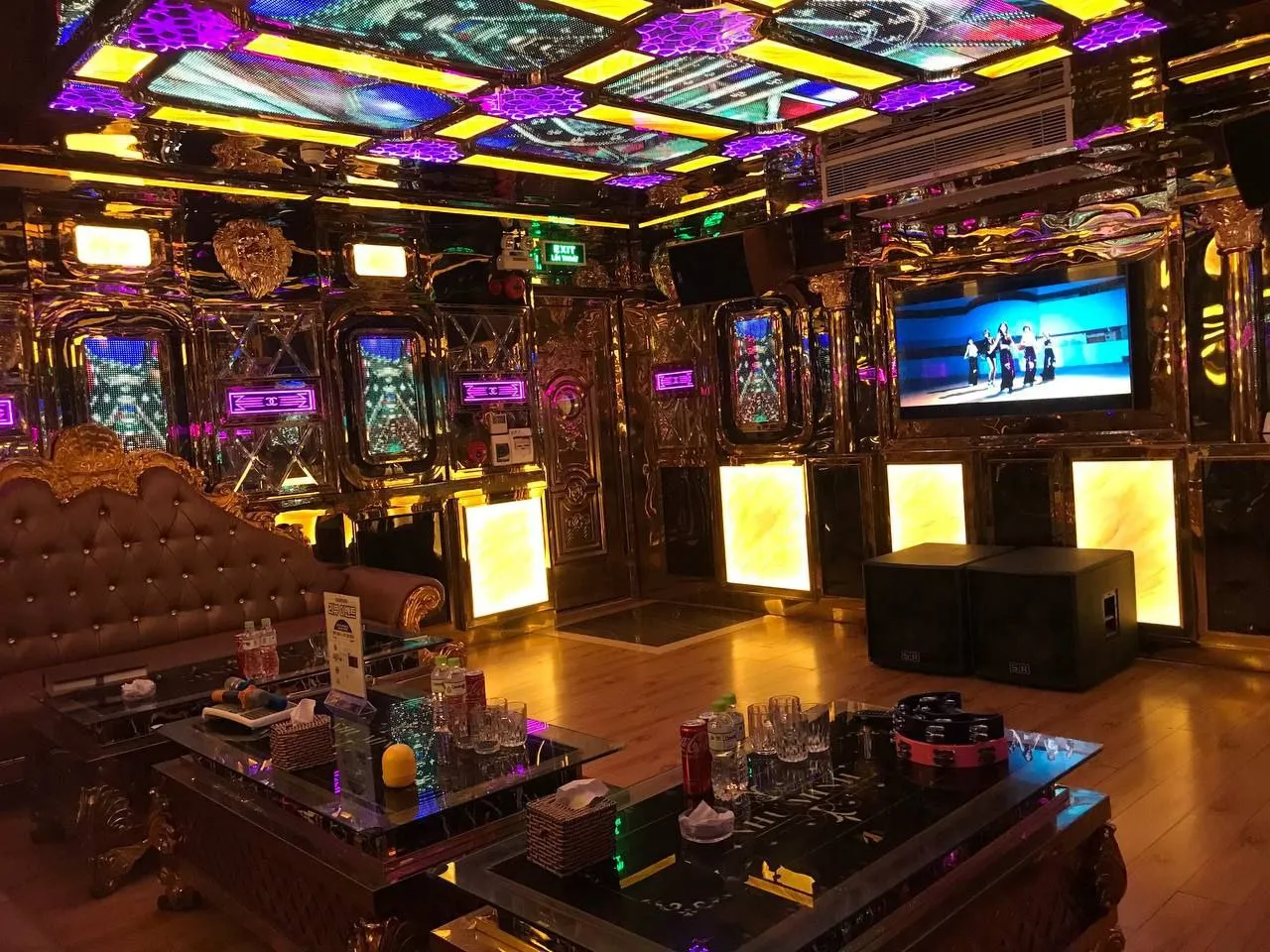 다낭 벤츠 가라오케 DA NANG BENZ KARAOKE 룸 사진 1
